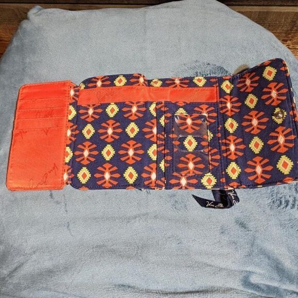 VERA BRADLEY QUILTED BLUE/ORANGE/WHITE/GREEN TRIFOLD WALLET - Picture 4 of 5